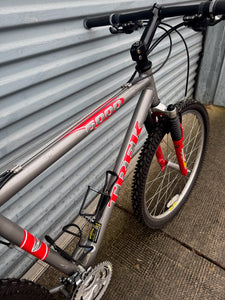 Trek 20” Manitou Magnum 6000 Mountain Bike