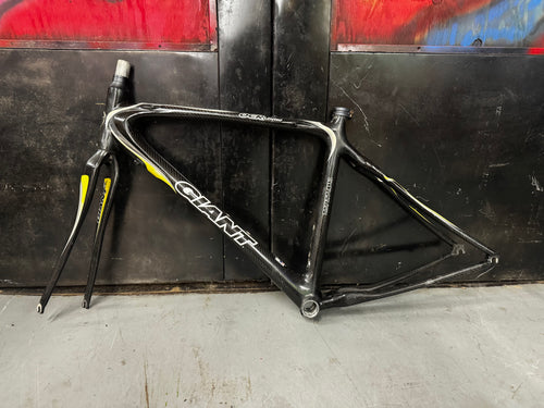 Giant OCR limited carbon 47cm road frame