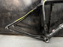 Load image into Gallery viewer, Giant OCR limited carbon 47cm road frame